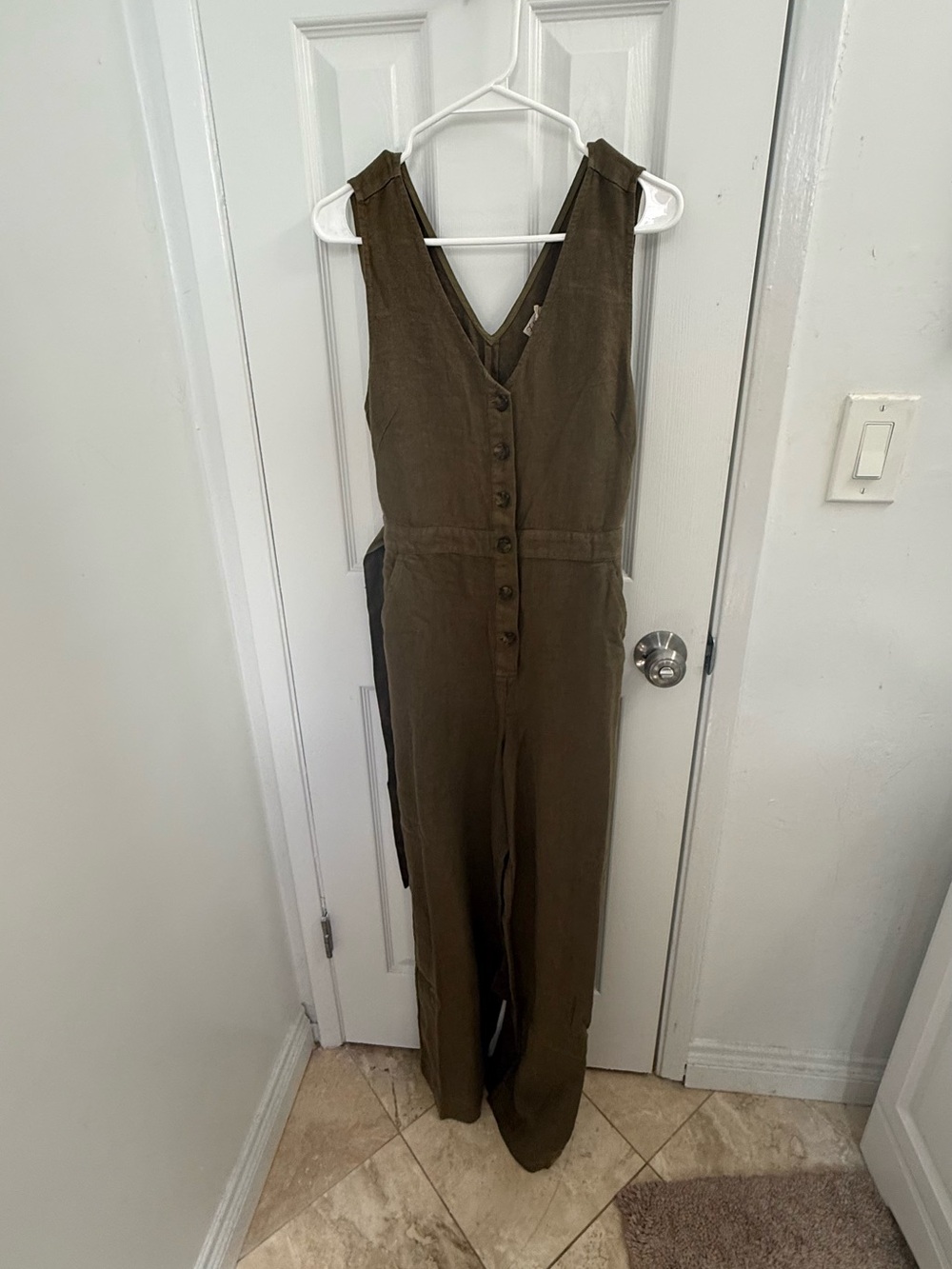 Faherty Olive V-Neck Button-Front Sleeveless Jumpsuit